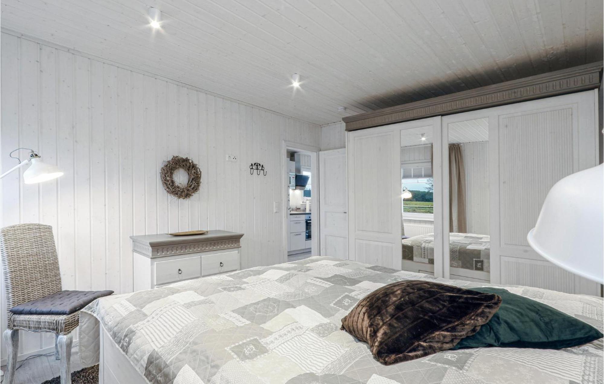 2 Bedroom Stunning Home In Zerpenschleuse Eksteriør bilde